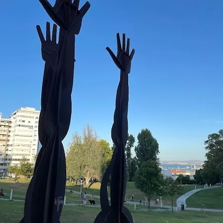 De Casal Close To Lisbon Flat Equipado * ألمادا